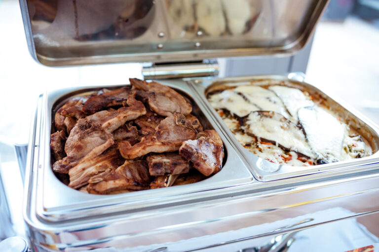 Partyservice Catering Bellmann serviert frische Buffets für jede Feier