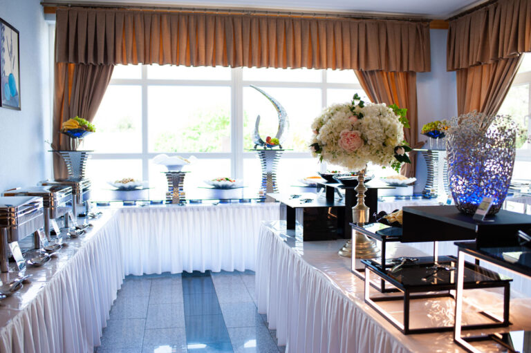 Bellmann Cateringfirma liefert Canapés, Fingerfood und Desserts